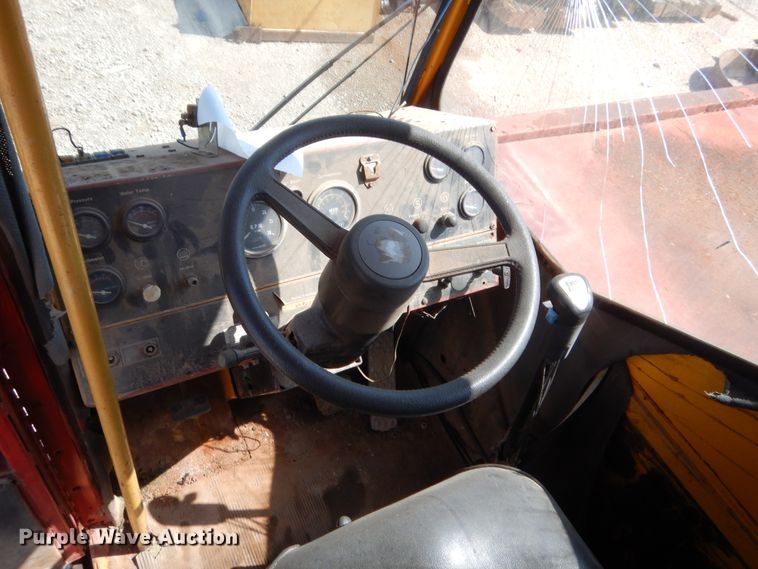 image for item HB9373 1997 FMC Link Belt HC-108C  truck crane