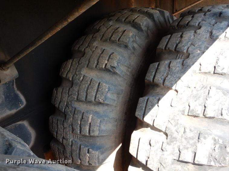 image for item HB9373 1997 FMC Link Belt HC-108C  truck crane