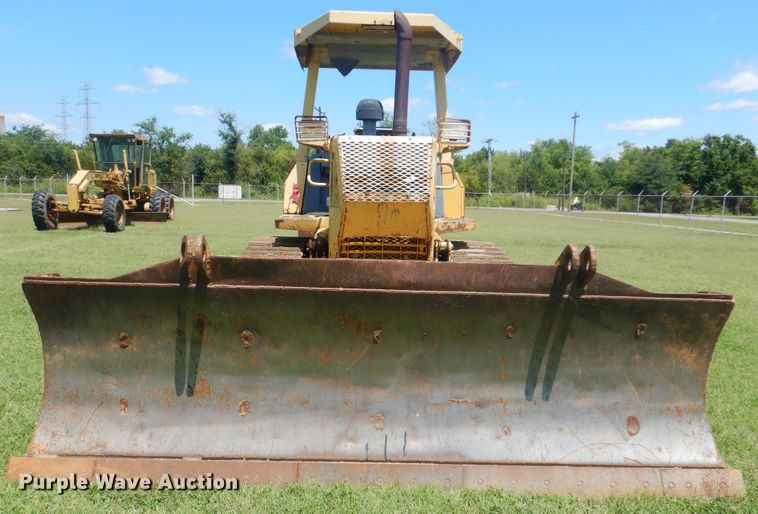 image for item HJ9890 2001 Komatsu D41E  dozer