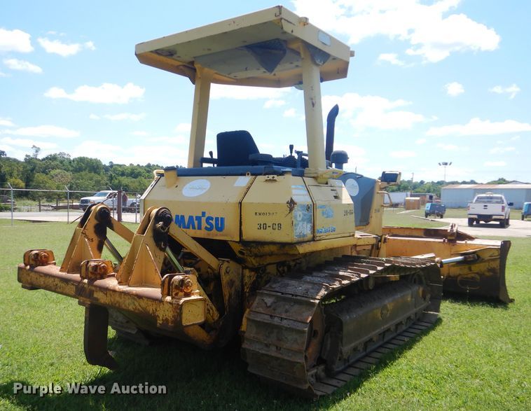 image for item HJ9890 2001 Komatsu D41E  dozer