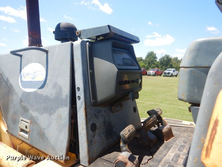 image for item HJ9890 2001 Komatsu D41E  dozer