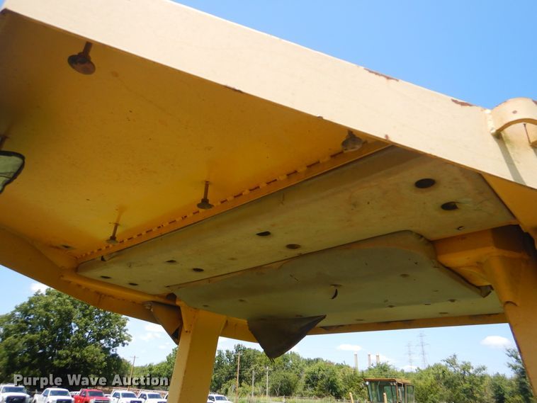 image for item HJ9890 2001 Komatsu D41E  dozer