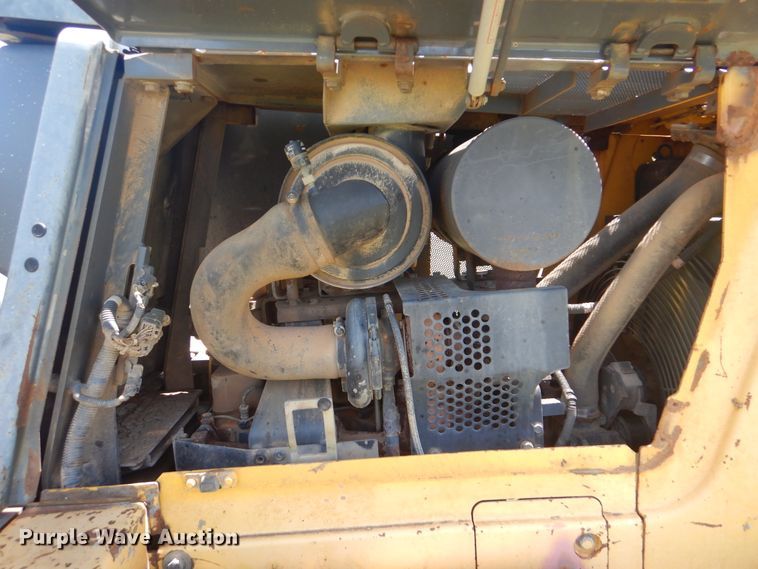 image for item HJ9890 2001 Komatsu D41E  dozer