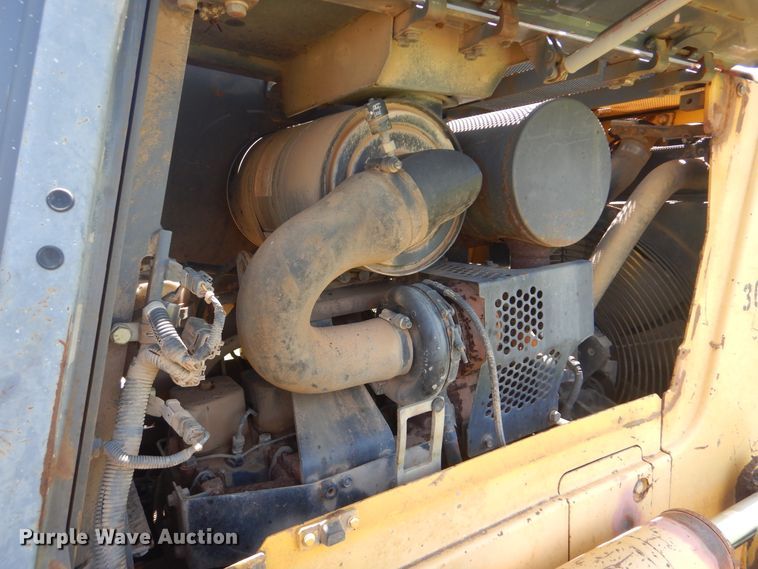 image for item HJ9890 2001 Komatsu D41E  dozer