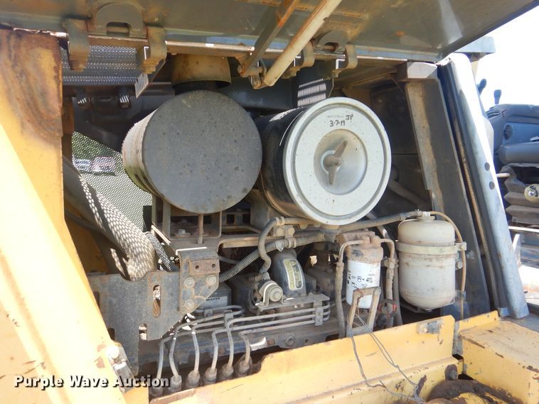 image for item HJ9890 2001 Komatsu D41E  dozer