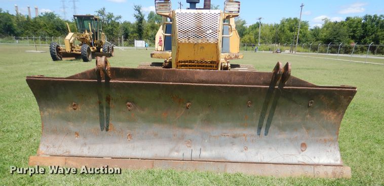 image for item HJ9890 2001 Komatsu D41E  dozer