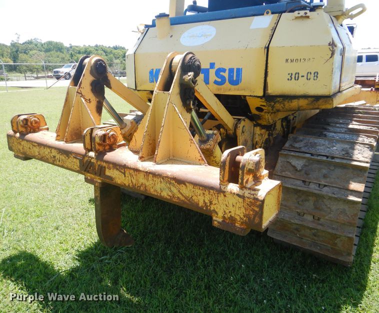 image for item HJ9890 2001 Komatsu D41E  dozer