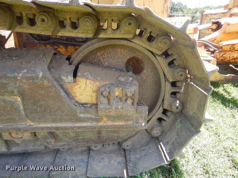 image for item HJ9890 2001 Komatsu D41E  dozer