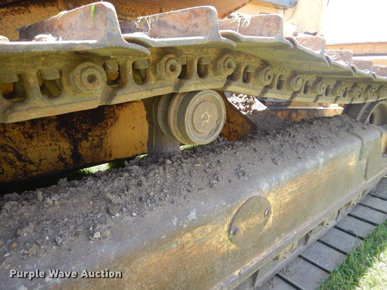 image for item HJ9890 2001 Komatsu D41E  dozer