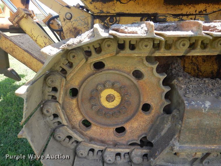 image for item HJ9890 2001 Komatsu D41E  dozer