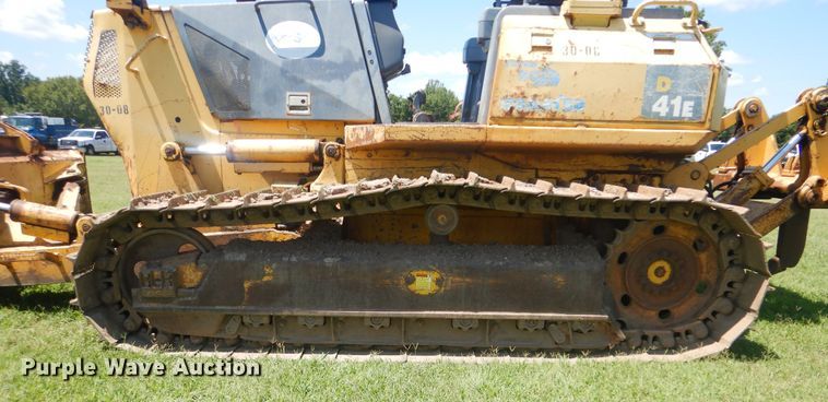 image for item HJ9890 2001 Komatsu D41E  dozer