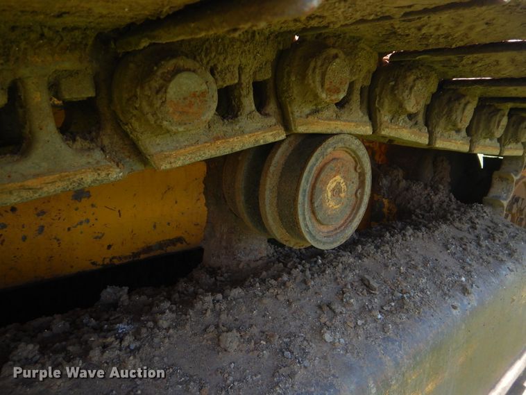 image for item HJ9890 2001 Komatsu D41E  dozer