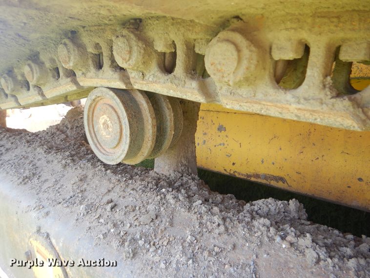 image for item HJ9890 2001 Komatsu D41E  dozer