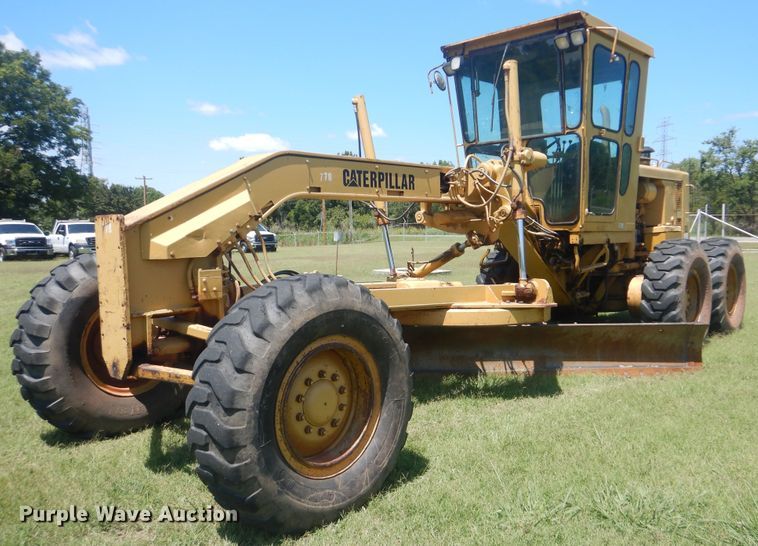 image for item HJ9892 1980 Caterpillar 12G  motor grader