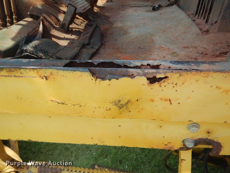 image for item HJ9892 1980 Caterpillar 12G  motor grader