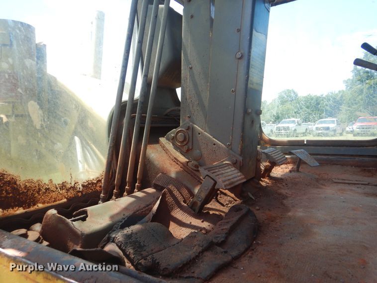 image for item HJ9892 1980 Caterpillar 12G  motor grader