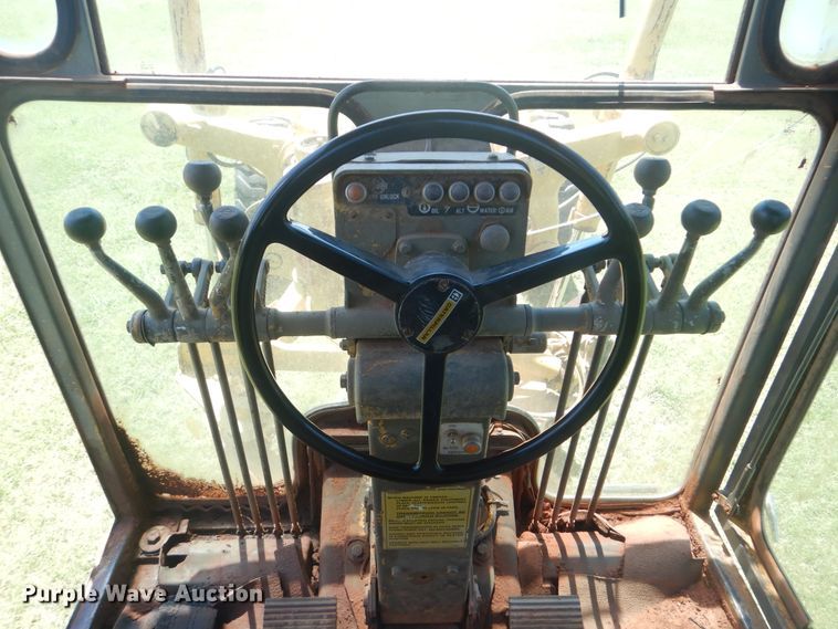 image for item HJ9892 1980 Caterpillar 12G  motor grader