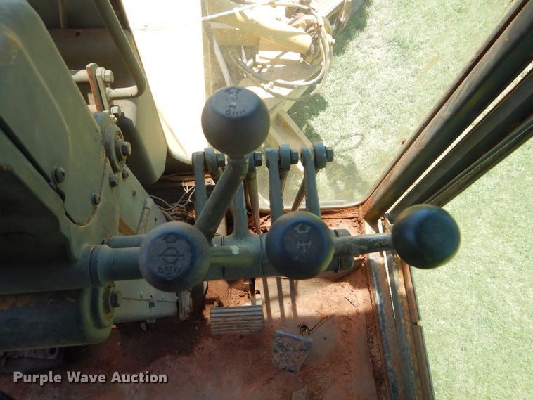 image for item HJ9892 1980 Caterpillar 12G  motor grader