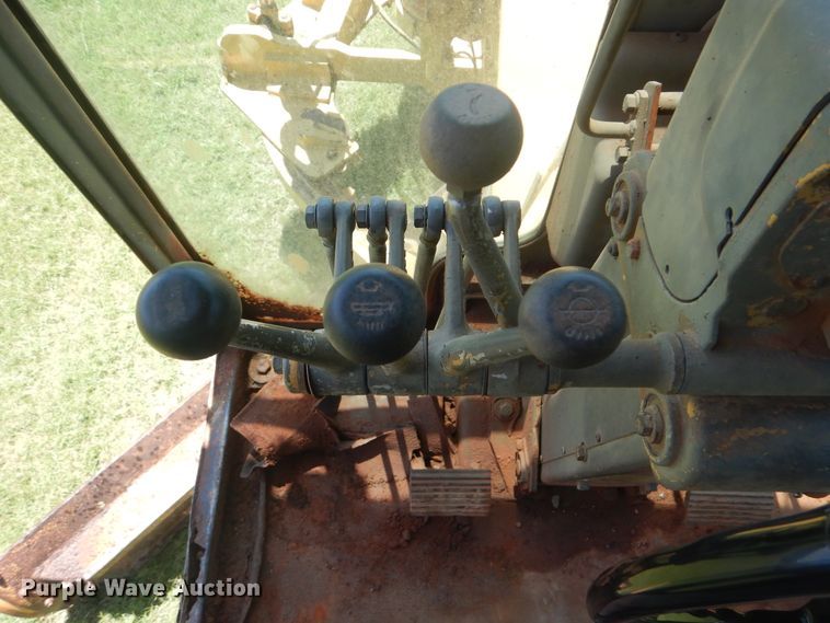 image for item HJ9892 1980 Caterpillar 12G  motor grader