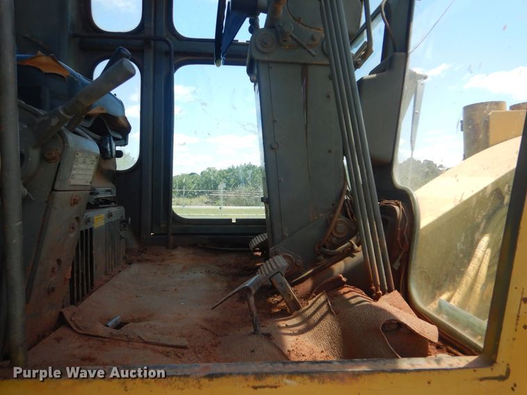 image for item HJ9892 1980 Caterpillar 12G  motor grader