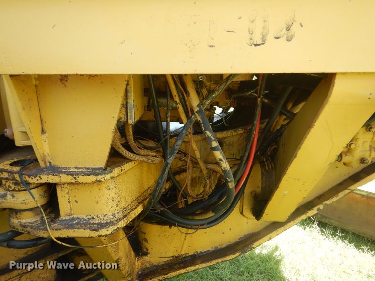 image for item HJ9892 1980 Caterpillar 12G  motor grader