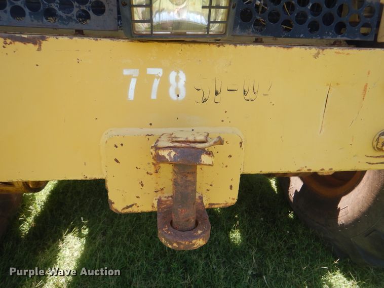 image for item HJ9892 1980 Caterpillar 12G  motor grader