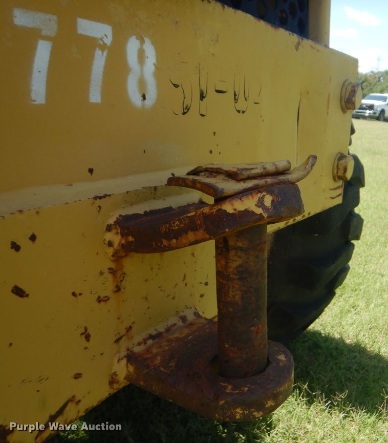 image for item HJ9892 1980 Caterpillar 12G  motor grader