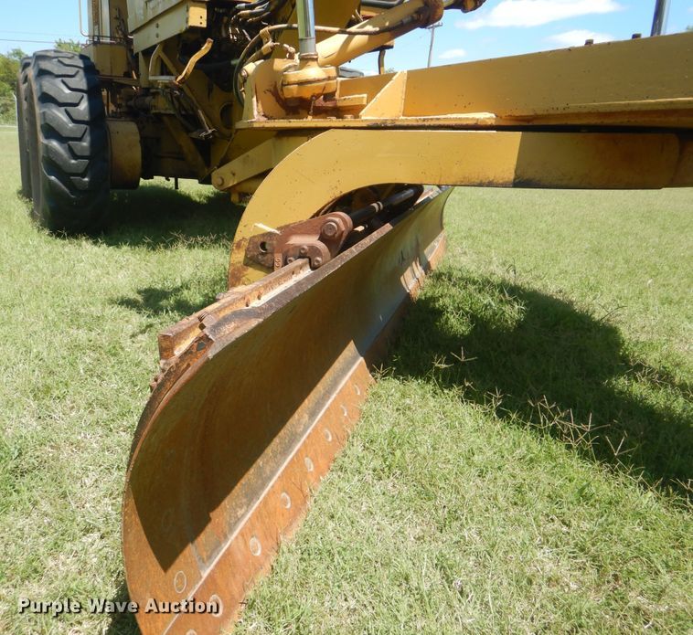 image for item HJ9892 1980 Caterpillar 12G  motor grader