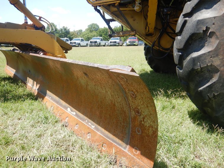 image for item HJ9892 1980 Caterpillar 12G  motor grader