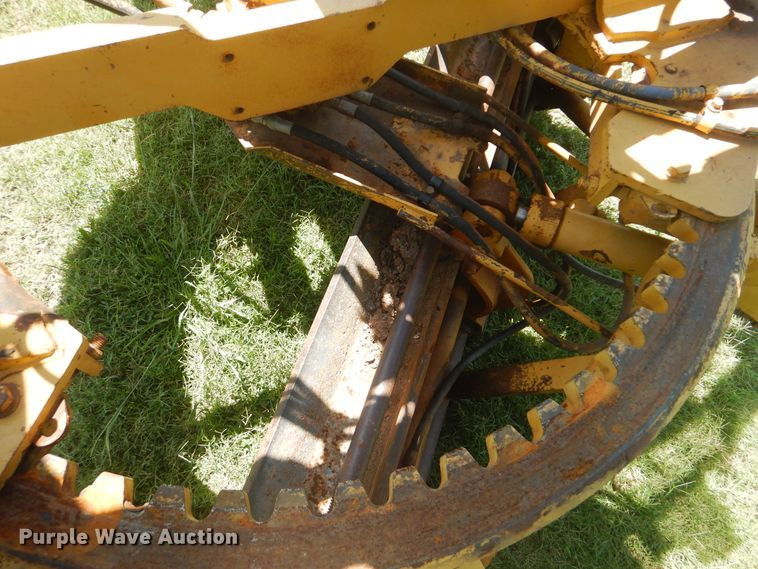 image for item HJ9892 1980 Caterpillar 12G  motor grader