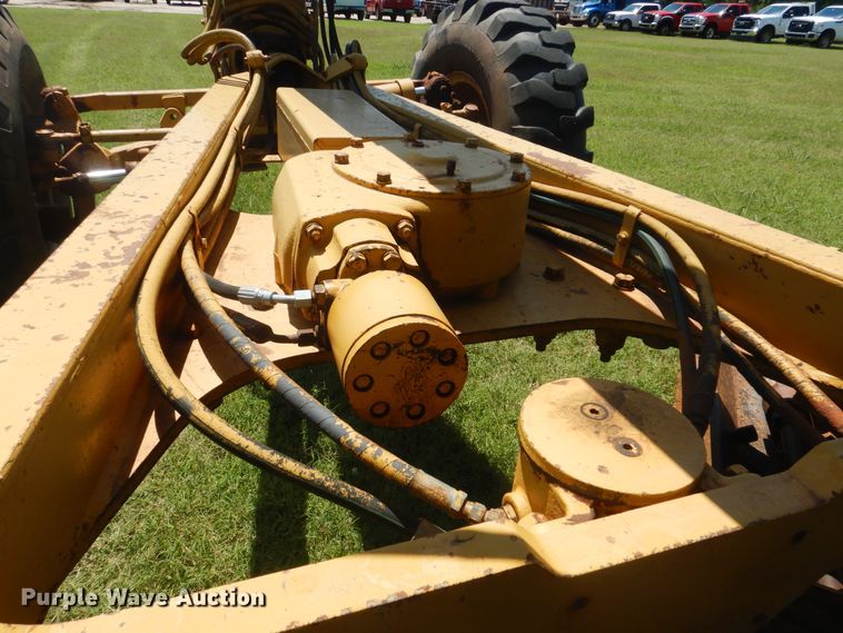 image for item HJ9892 1980 Caterpillar 12G  motor grader