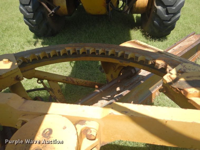 image for item HJ9892 1980 Caterpillar 12G  motor grader