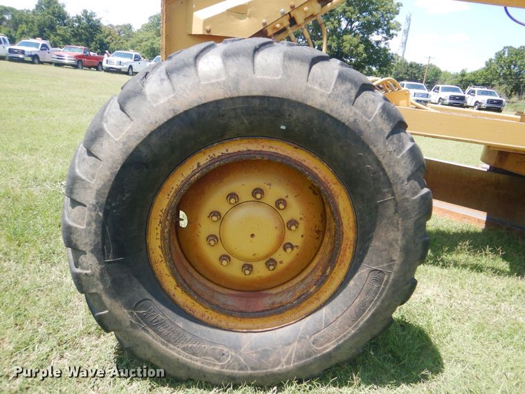 image for item HJ9892 1980 Caterpillar 12G  motor grader