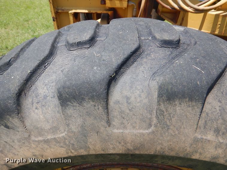 image for item HJ9892 1980 Caterpillar 12G  motor grader