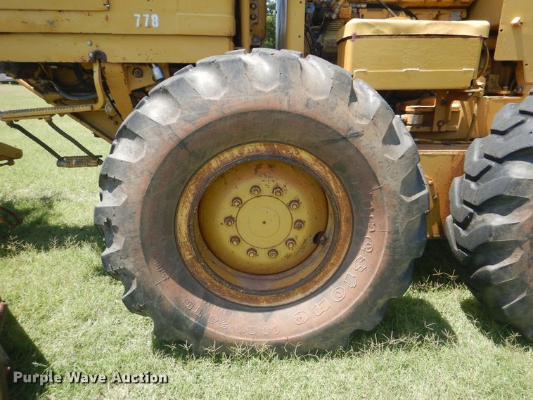 image for item HJ9892 1980 Caterpillar 12G  motor grader