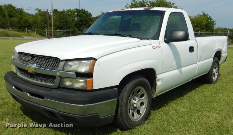 image for item HJ9893 2006 Chevrolet Silverado 1500  pickup truck