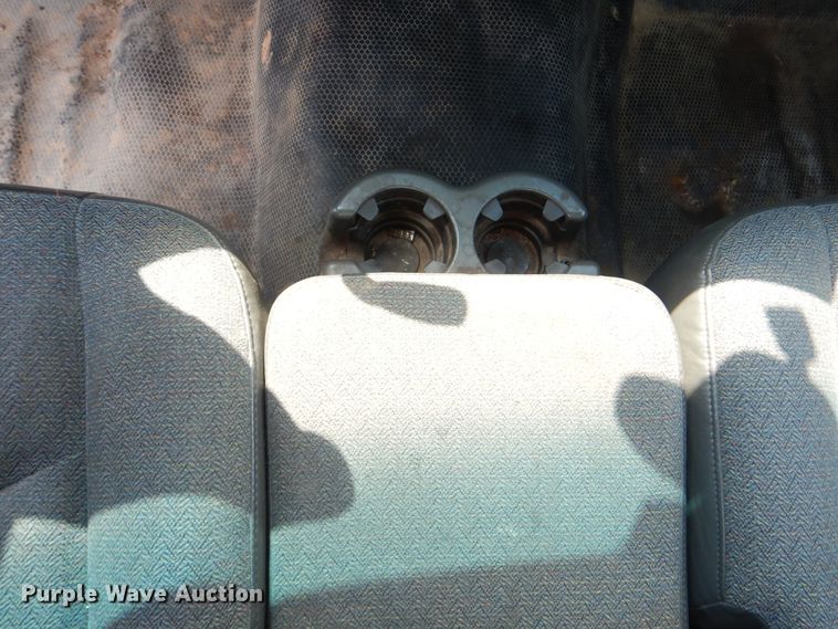 image for item HJ9893 2006 Chevrolet Silverado 1500  pickup truck