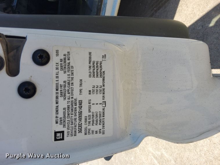 image for item HJ9893 2006 Chevrolet Silverado 1500  pickup truck