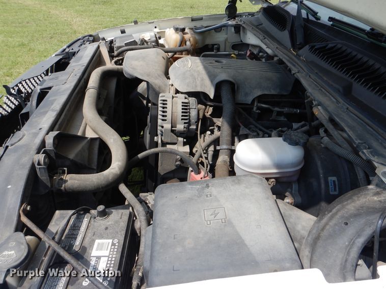 image for item HJ9893 2006 Chevrolet Silverado 1500  pickup truck