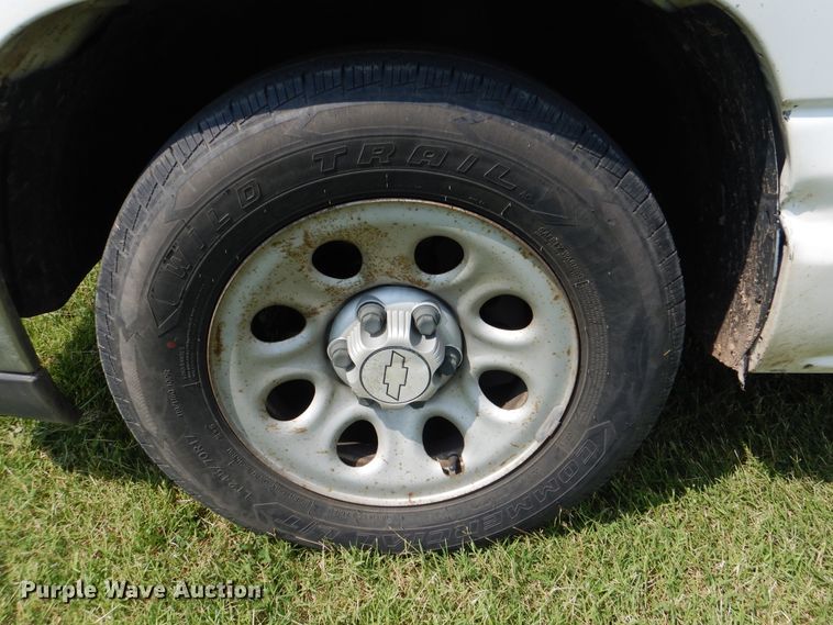 image for item HJ9893 2006 Chevrolet Silverado 1500  pickup truck