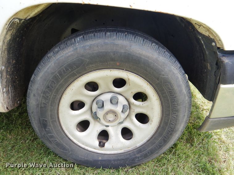 image for item HJ9893 2006 Chevrolet Silverado 1500  pickup truck