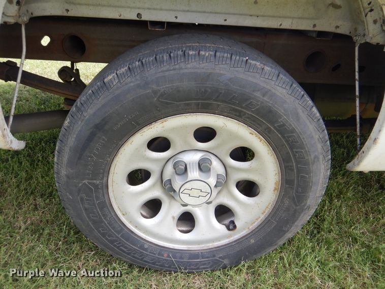 image for item HJ9893 2006 Chevrolet Silverado 1500  pickup truck