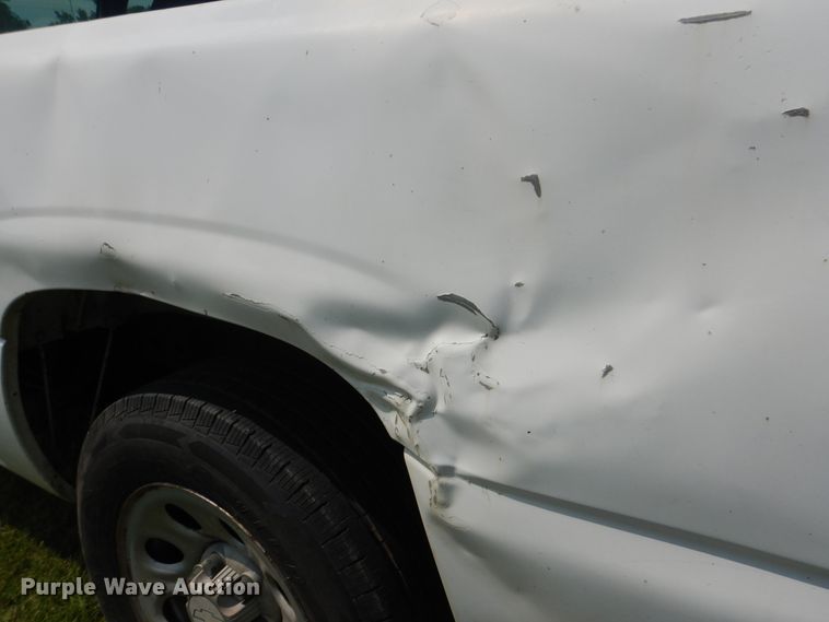 image for item HJ9893 2006 Chevrolet Silverado 1500  pickup truck