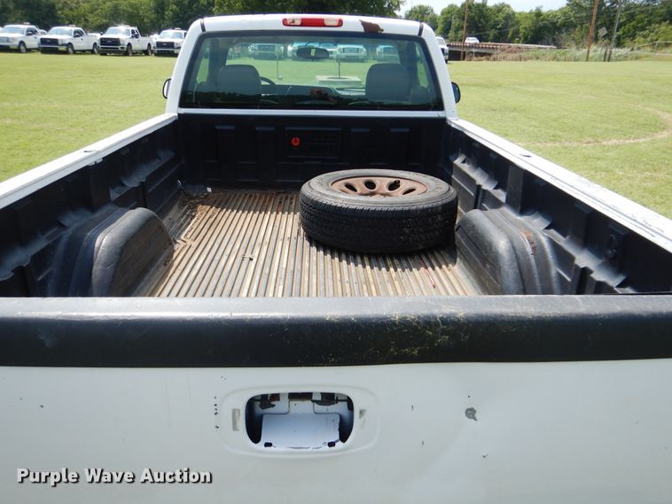 image for item HJ9893 2006 Chevrolet Silverado 1500  pickup truck
