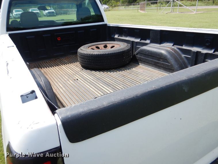 image for item HJ9893 2006 Chevrolet Silverado 1500  pickup truck