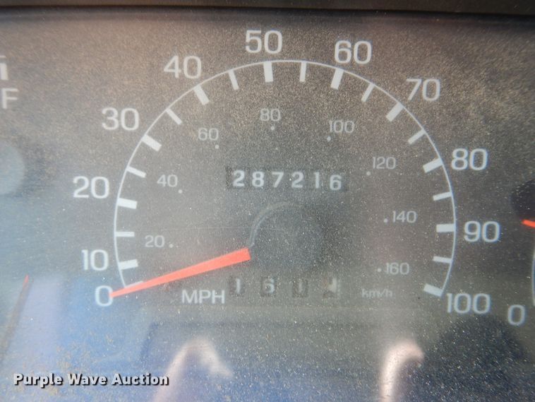 image for item HJ9894 2006 Ford F750 Super Duty  flatbed truck