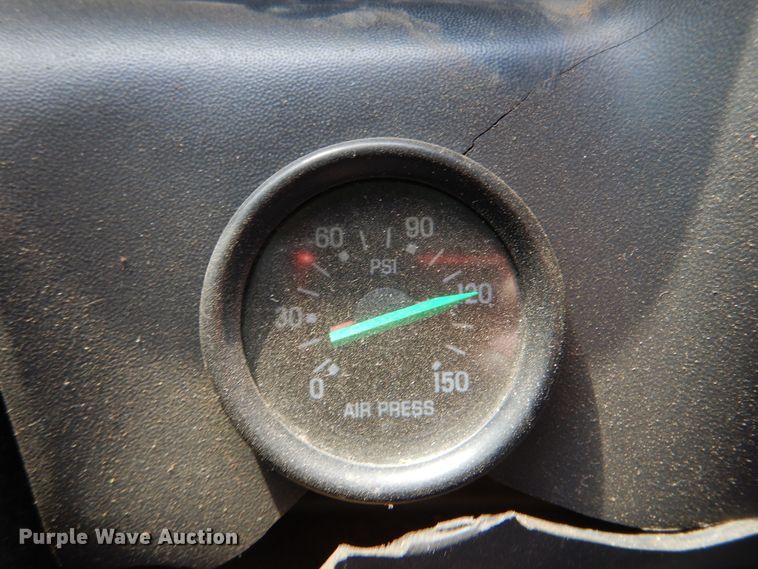 image for item HJ9894 2006 Ford F750 Super Duty  flatbed truck