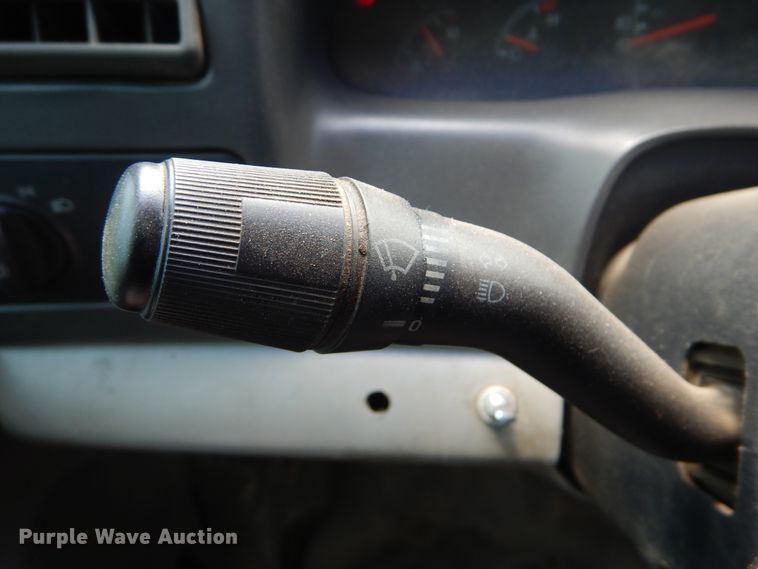 image for item HJ9894 2006 Ford F750 Super Duty  flatbed truck