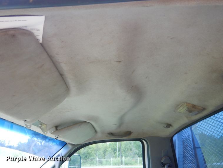 image for item HJ9894 2006 Ford F750 Super Duty  flatbed truck