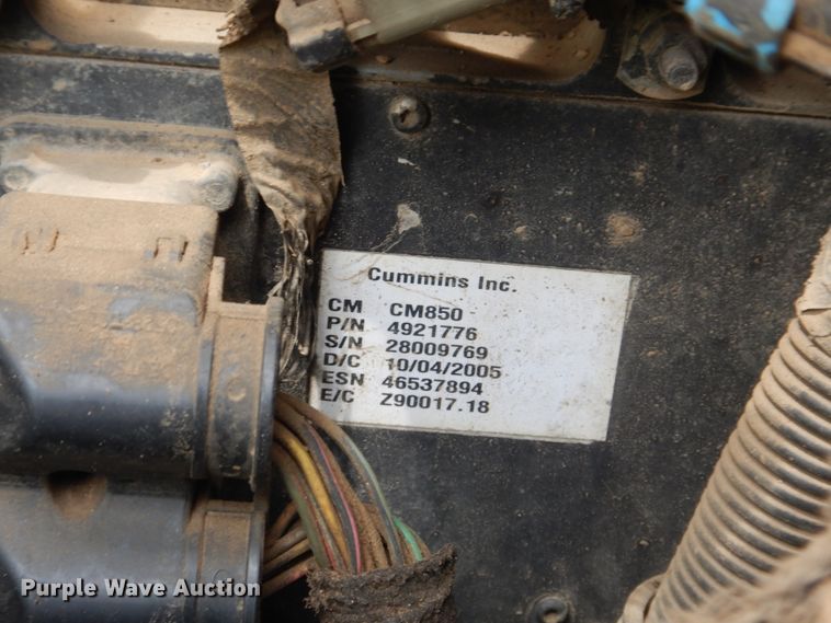 image for item HJ9894 2006 Ford F750 Super Duty  flatbed truck